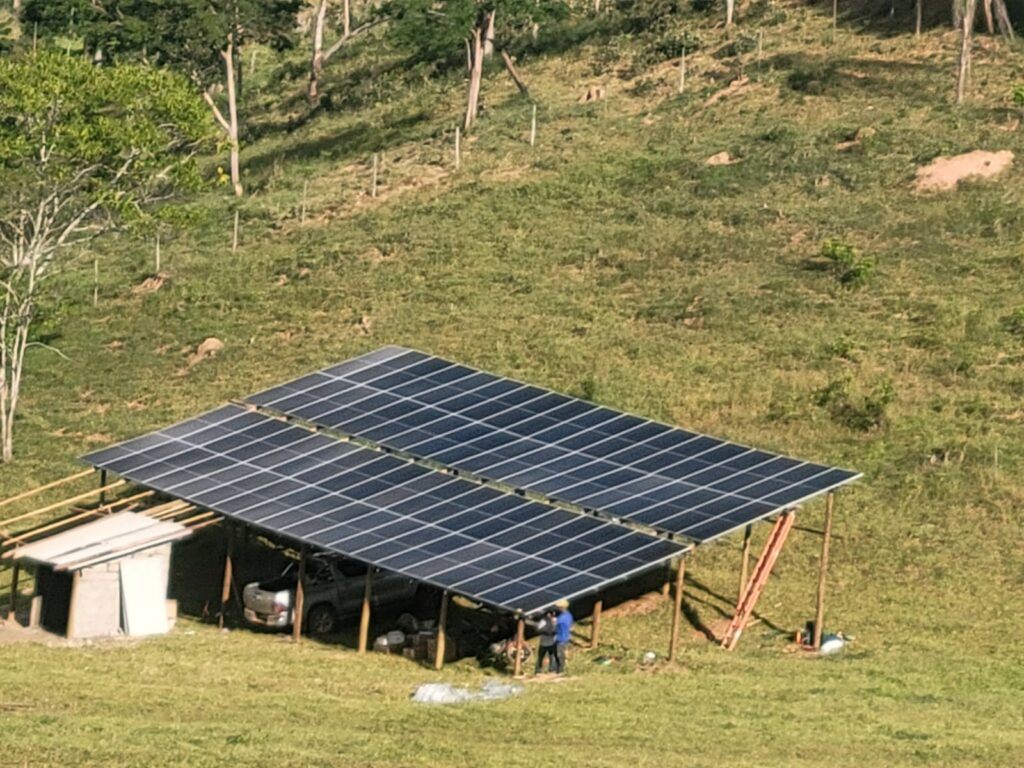 Usina Solar de 42,94kWp instalada em Sabinopolis-MG pela Max Solar